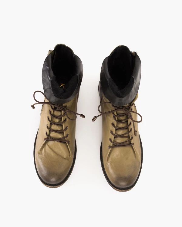 Oliwkowe trzewiki damskie skórzane na niskim obcasie 5