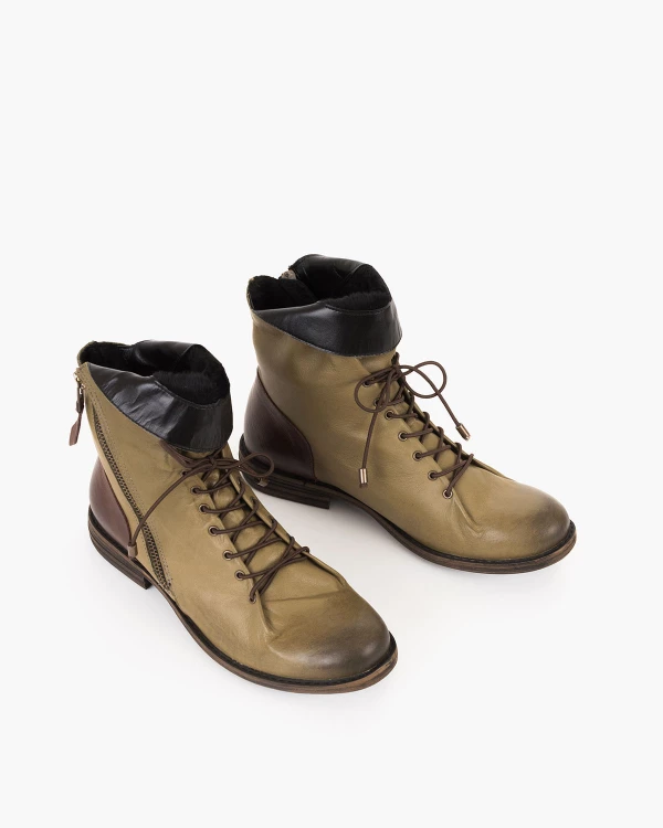 Oliwkowe trzewiki damskie skórzane na niskim obcasie 4