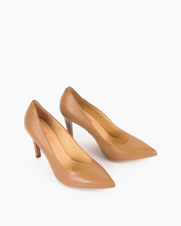 Beżowe czółenka damskie skórzane na szpilce 5