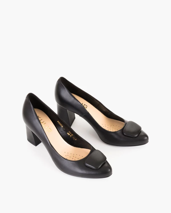 Czarne czółenka damskie ze skóry naturalnej na słupku 5