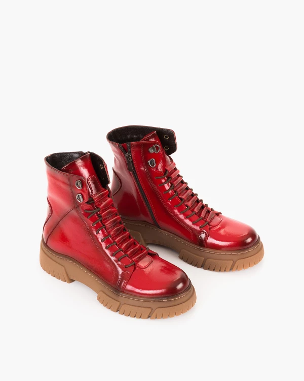 Czerwone trzewiki damskie ze skóry lakierowanej 5