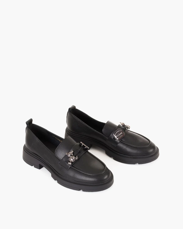 Czarne mokasyny damskie skórzane na obcasie 5