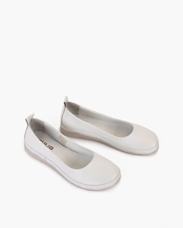 Białe półbuty damskie wsuwane z naturalnej skóry licowej 5