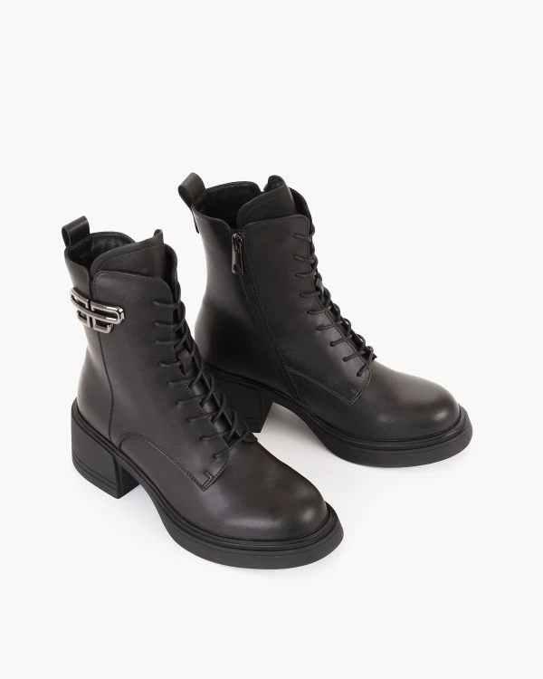 Czarne trzewiki damskie skórzane na obcasie 5