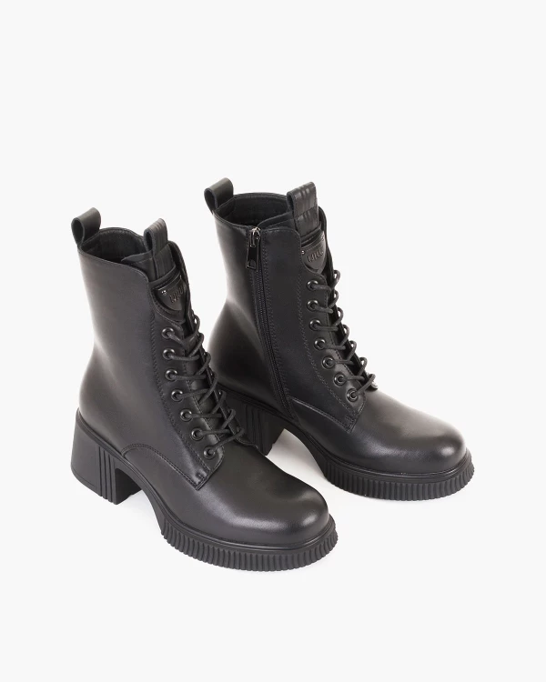 Czarne trzewiki damskie skórzane na klocku 5