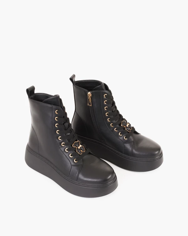 Czarne trzewiki damskie ze skóry licowej na platformie 5