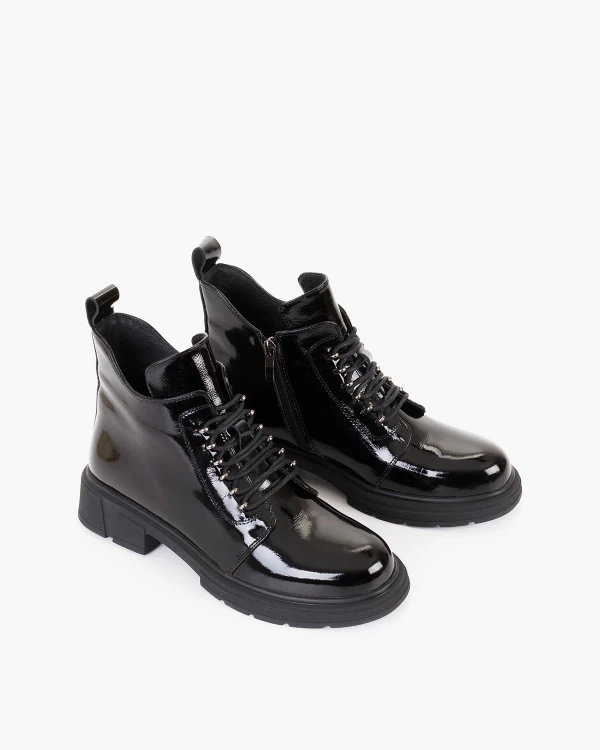 Czarne trzewiki damskie z naturalnej skóry lakierowanej 5