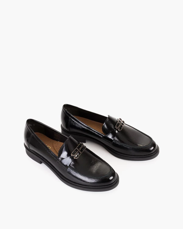 Czarne mokasyny damskie ze skóry naturalnej z klamrą 5