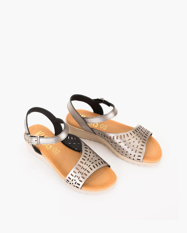 Grafitowe sandały damskie skórzane na koturnie 5