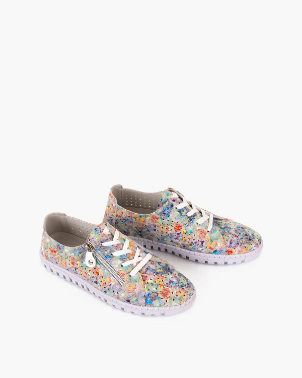 Kolorowe półbuty damskie ażurowe ze skóry nubukowej 5