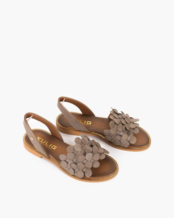 Ciemnobeżowe sandały damskie skórzane z gumka 5