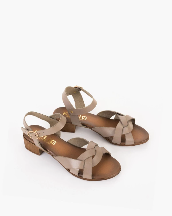 Ciemnobeżowe sandały damskie skórzane na klocku 5