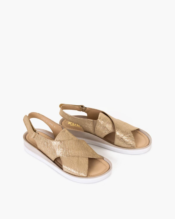 Złote sandały ze skóry naturalnej na koturnie 5