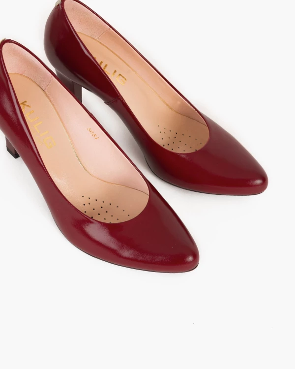 Czerwone czółenka skórzane na słupku 024 4