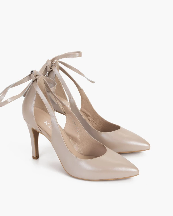 Perłowe czółenka damskie wiązane 3