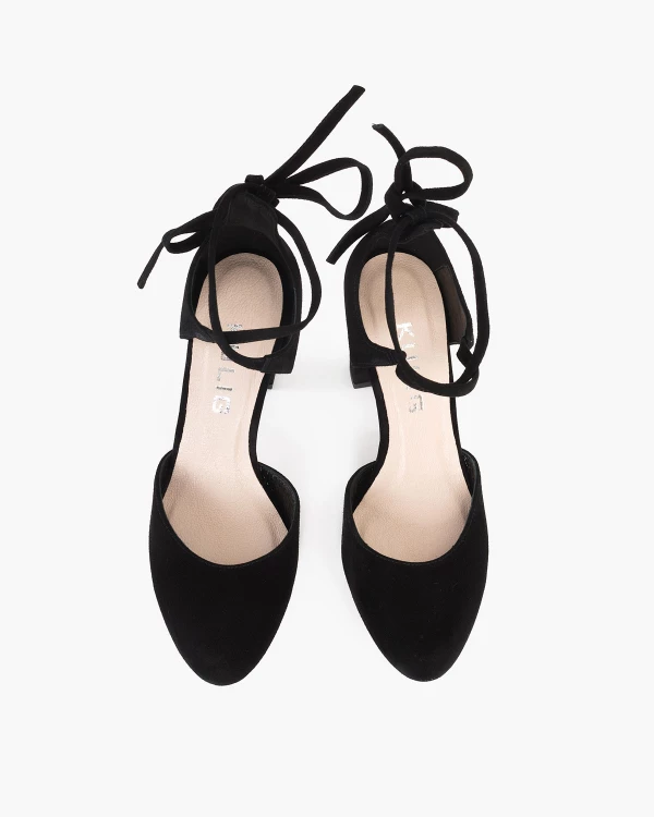 Czarne czółenka zamszowe na słupku 4