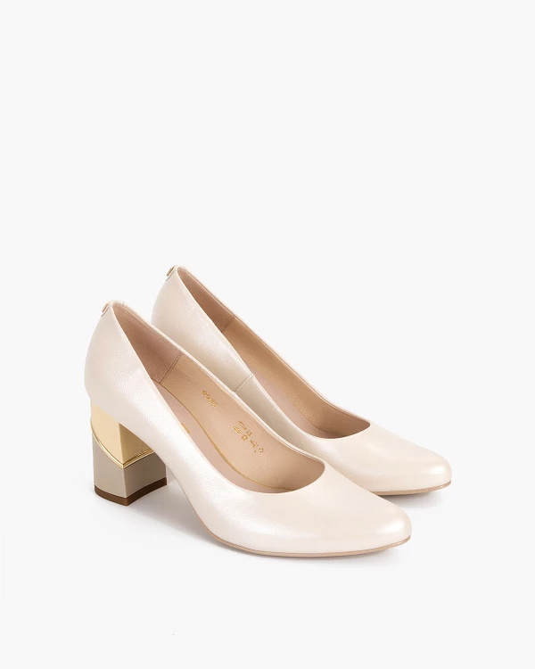 Perłowe czółenka skórzane na słupku 2