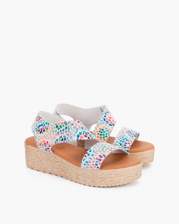 Wielokolorowe sandały damskie nubukowe z motywem 3