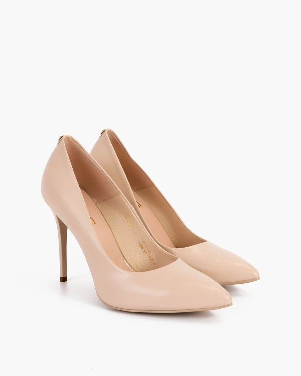 Beżowe czółenka skórzane na szpilce 2