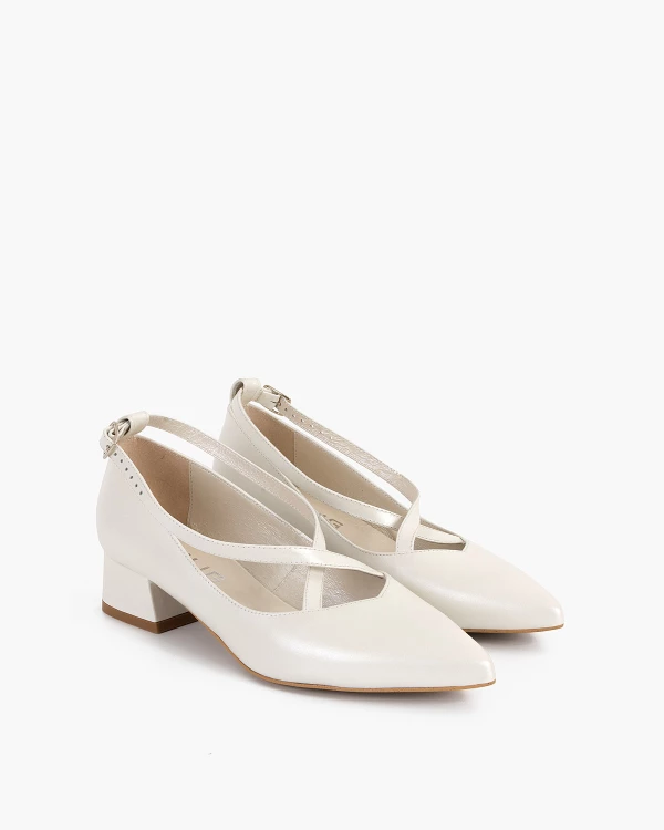 Perłowe czółenka skórzane na klocku 3