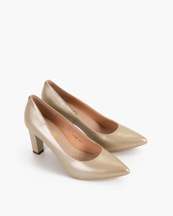 Złote czółenka skórzane na słupku 5