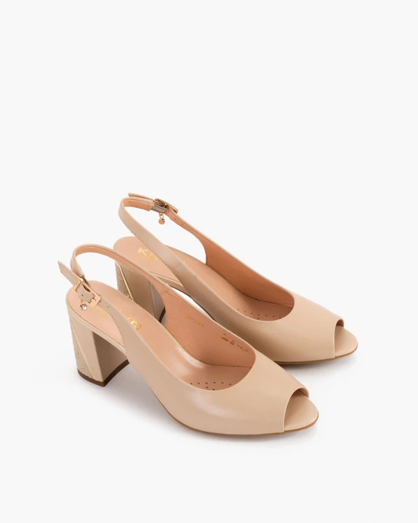 Beżowe sandały damskie skórzane na słupku 5