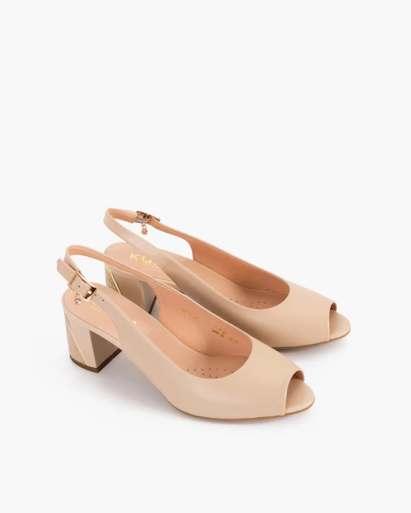 Beżowe sandały damskie skórzane na słupku 5