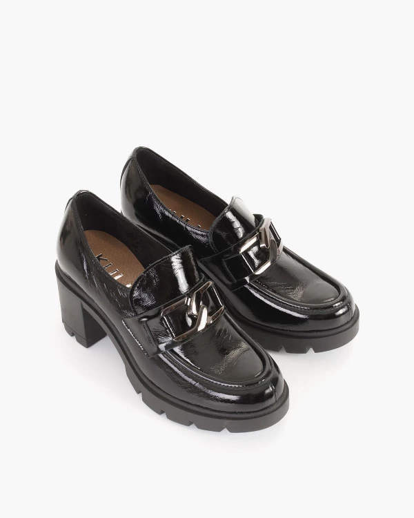 Czarne mokasyny damskie lakierowane na słupku 5