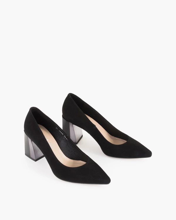 Czarne czółenka zamszowe na klocku 6