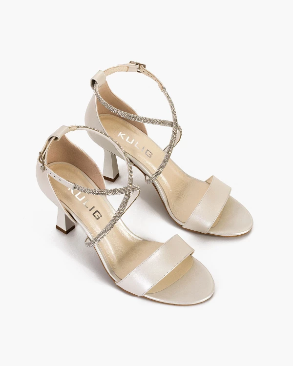 Perłowe sandały damskie skórzane na szpilce 6