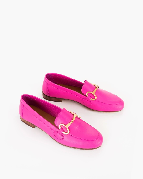 Fuksjowe mokasyny damskie skórzane z klamrą 5
