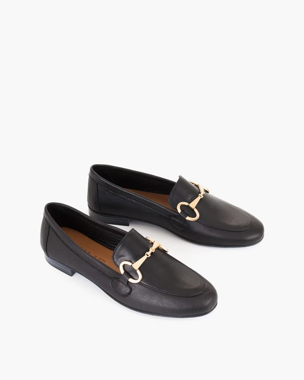 Czarne mokasyny damskie skórzane z klamrą 5