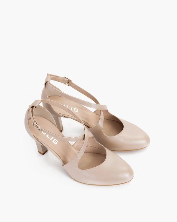 Beżowe czółenka skórzane na słupku 6