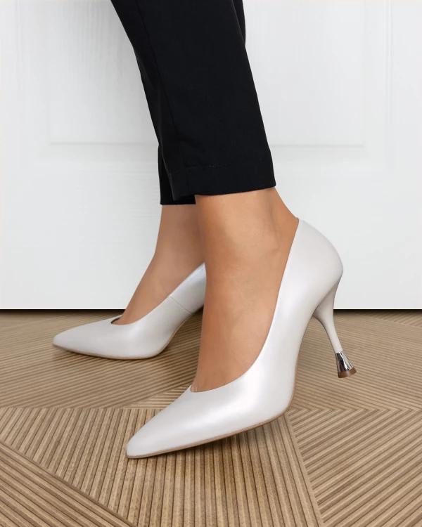 Perłowe czółenka damskie ze skóry naturalnej na szpilce 2