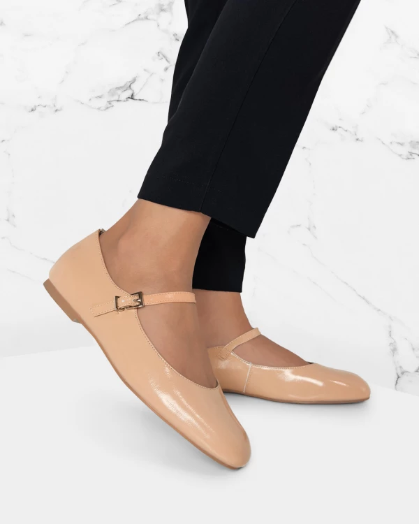 Beżowe baleriny damskie ze skóry naturalnej
