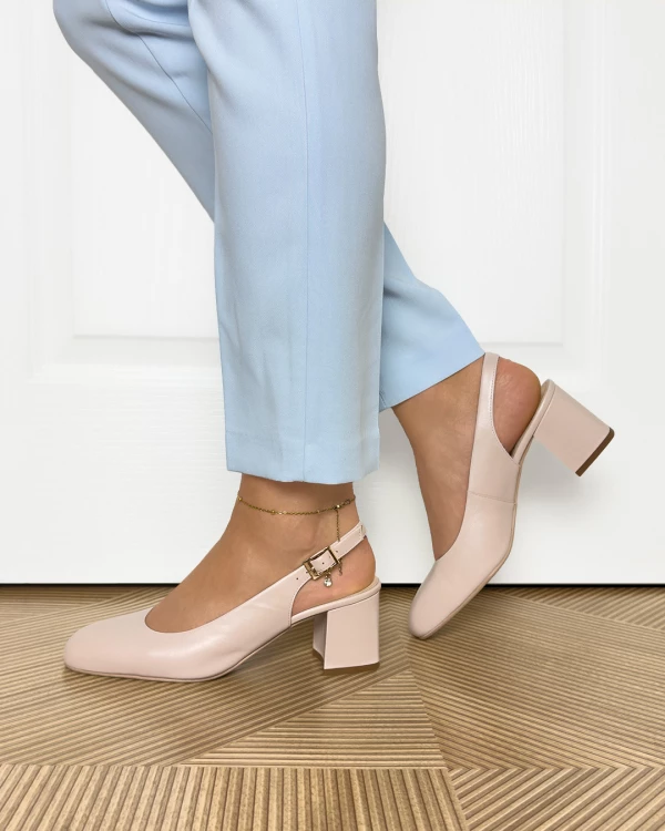 Beżowe sandały damskie ze skóry licowej na słupku