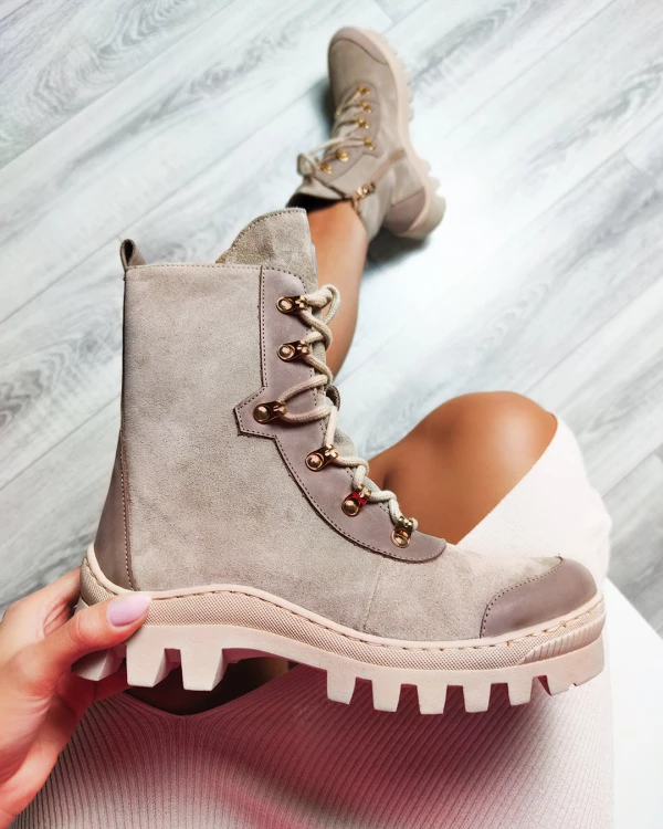 Beżowe trzewiki damskie welurowe