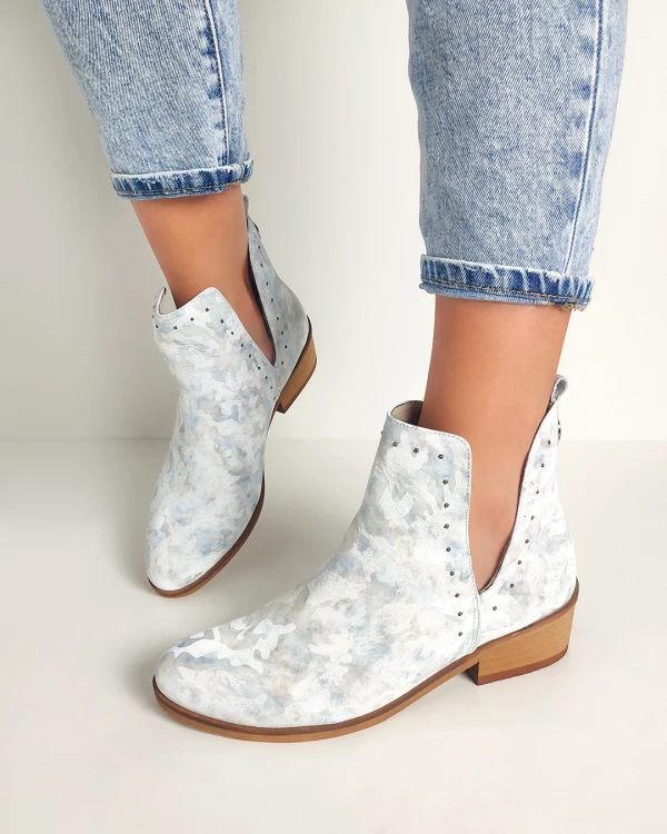 Białe botki nubukowe z wycięciem 2