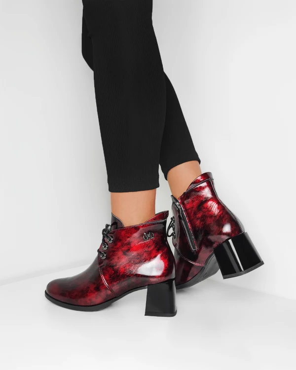 Bordowo-czarne trzewiki damskie lakierowane na klocku
