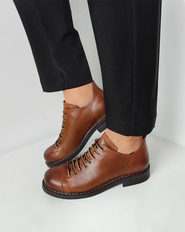 Brązowe półbuty damskie skórzane