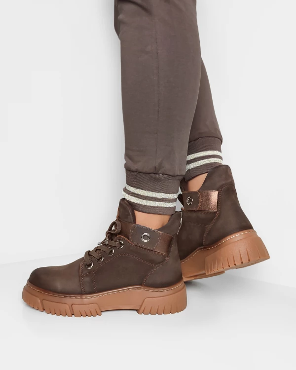 Brązowe trzewiki damskie z naturalnej skóry nubukowej