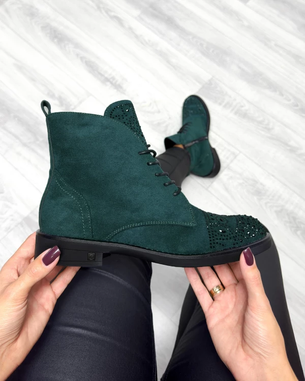 Ciemnozielone trzewiki damskie z eko-zamszu z kamieniami