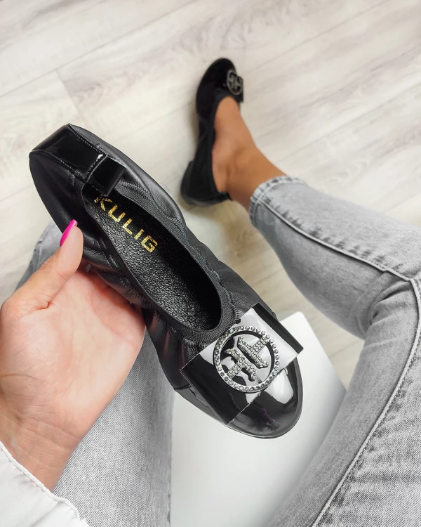 Czarne baleriny skórzane z kółkiem 2