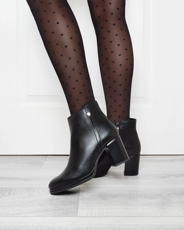 Czarne botki skórzane na słupku