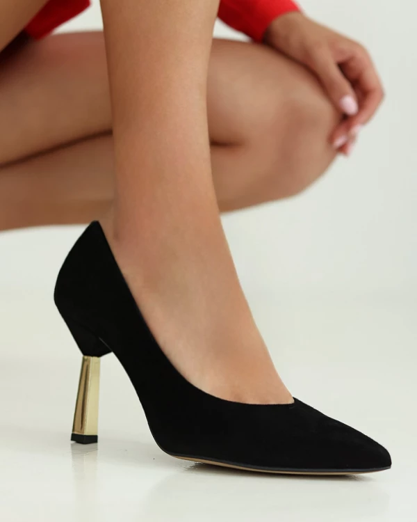 Czarne czółenka zamszowe na szpilce