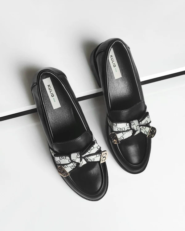 Czarne mokasyny damskie ze skóry ekologicznej z kokardą