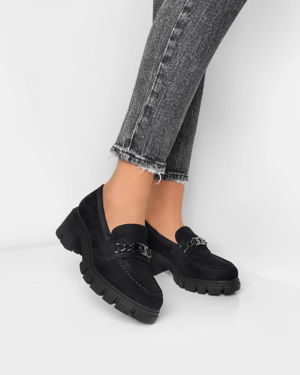 Czarne mokasyny damskie ze skóry ekologicznej na słupku