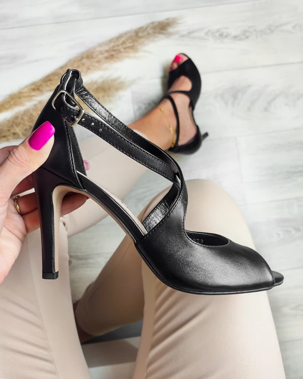 Czarne sandały damskie skórzane na szpilce