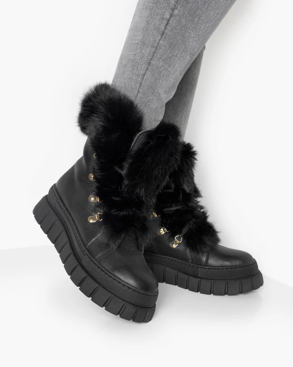 Czarne trzewiki damskie skórzane z futerkiem