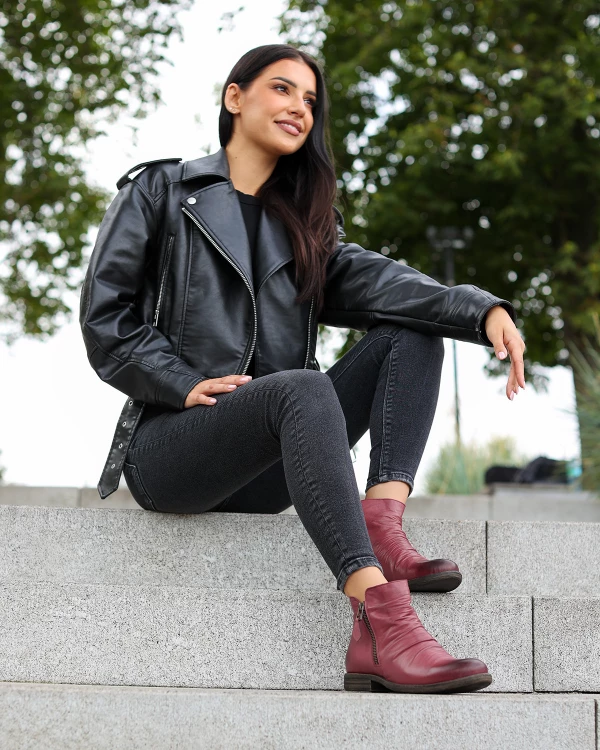 Czerwone botki damskie skórzane na zamek 2